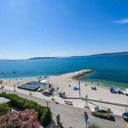 Stunning Beachfront With Roof Terrace Apartment Kastela