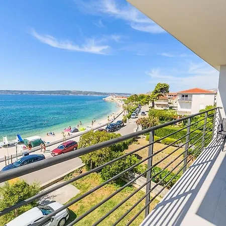 Stunning Beachfront With Roof Terrace Apartment Kastela